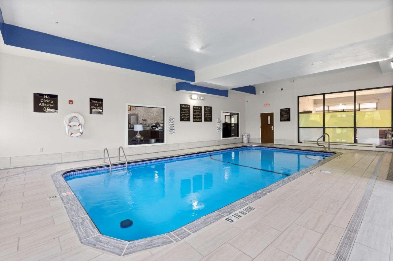 Comfort Inn & Suites St Louis-Хазелвуд Экстерьер фото