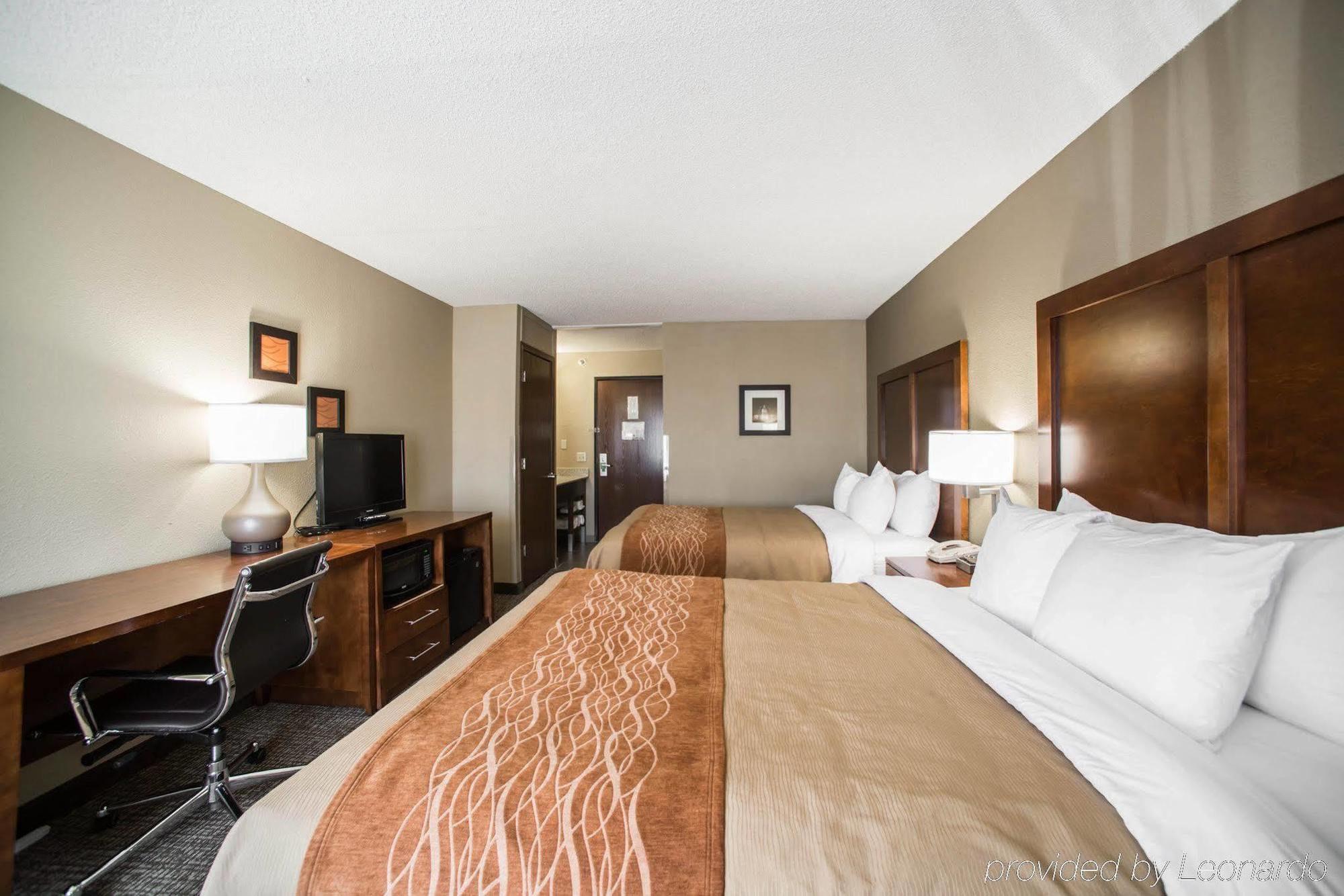 Comfort Inn & Suites St Louis-Хазелвуд Экстерьер фото
